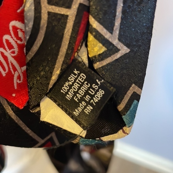 Coca Cola Polar Bear Silk Tie Vintage Novelty Graphic - Picture 4 of 16